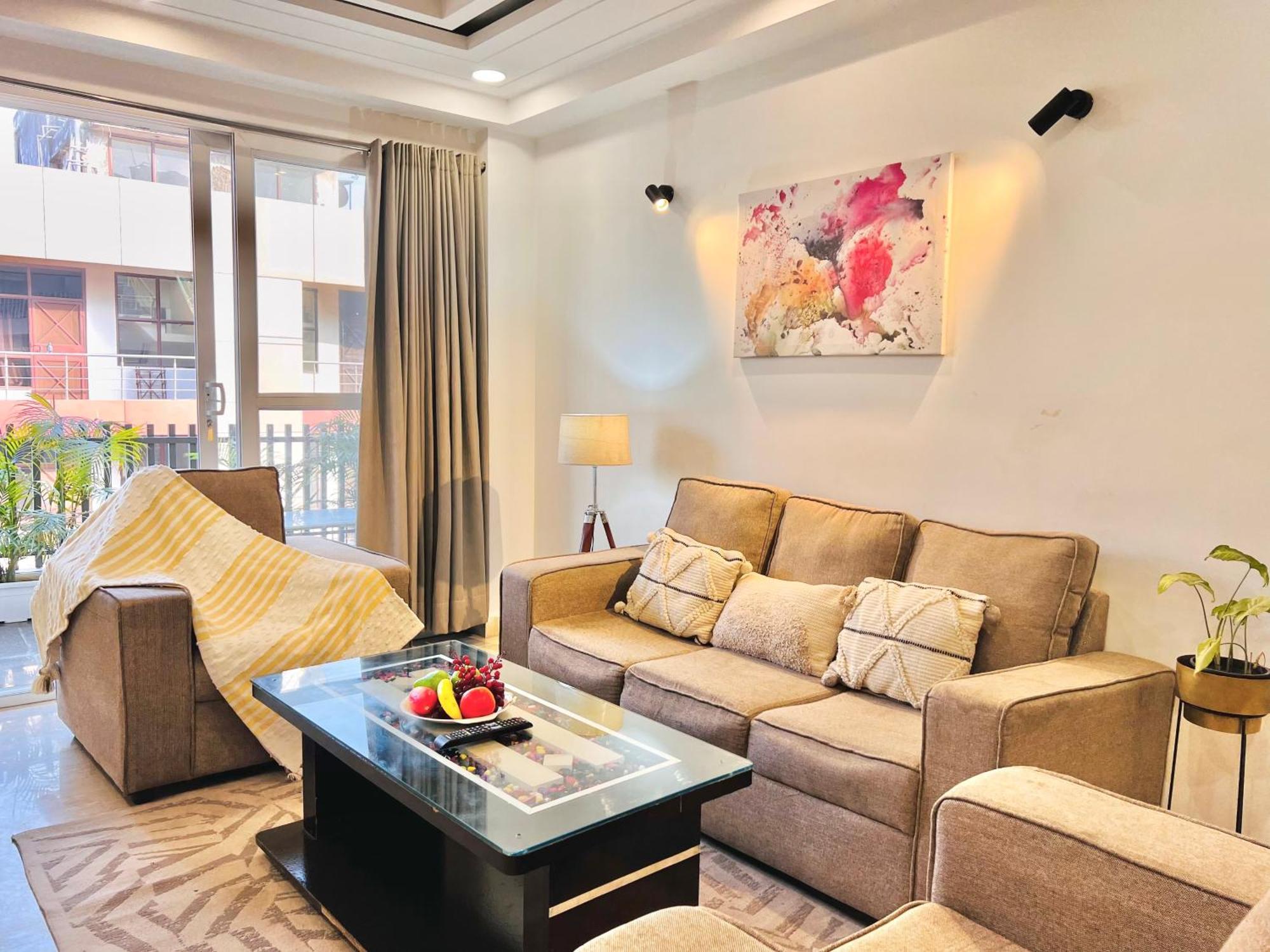 Bedchambers Serviced Apartments, Ardee City Гургаон Екстериор снимка