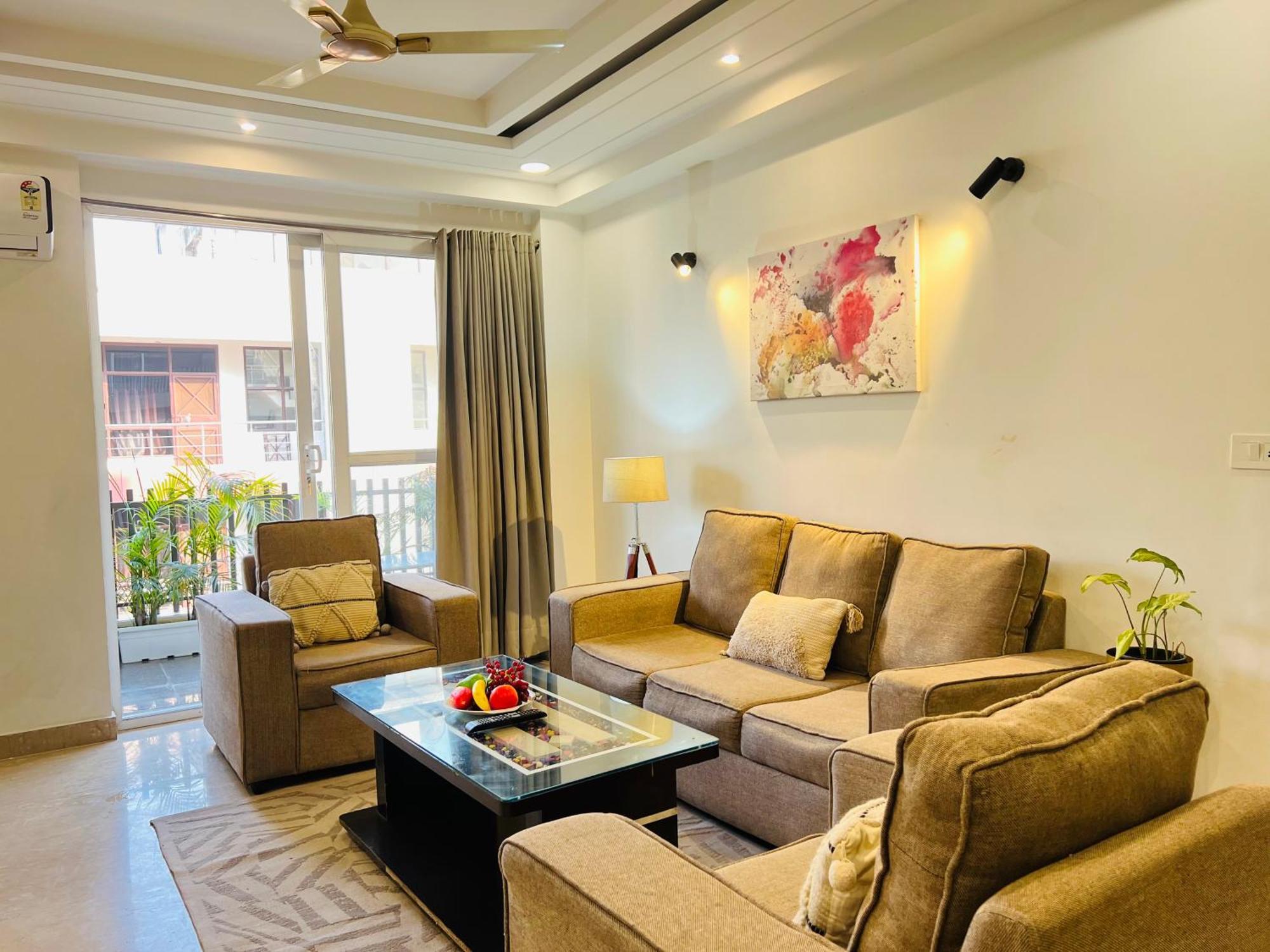 Bedchambers Serviced Apartments, Ardee City Гургаон Екстериор снимка