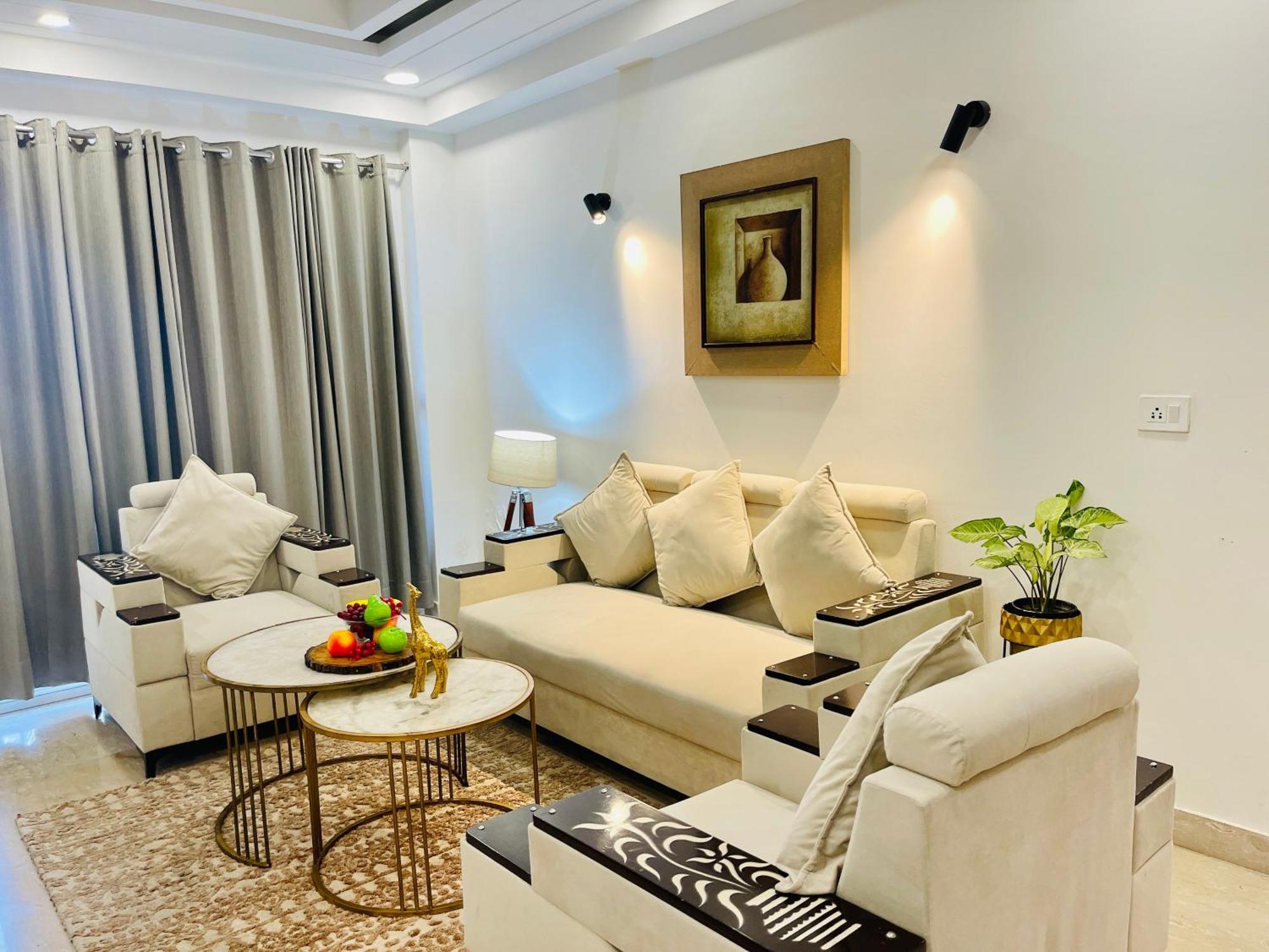 Bedchambers Serviced Apartments, Ardee City Гургаон Екстериор снимка