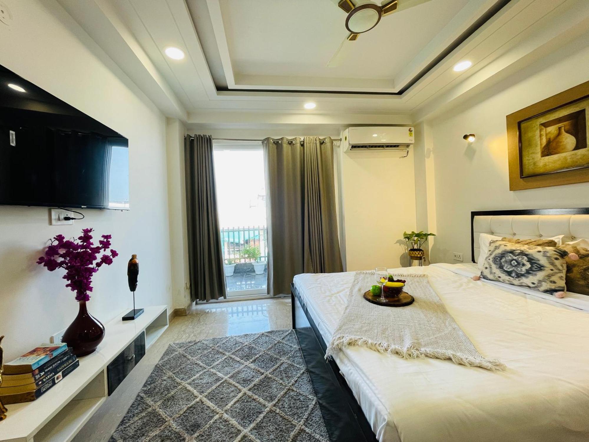 Bedchambers Serviced Apartments, Ardee City Гургаон Екстериор снимка